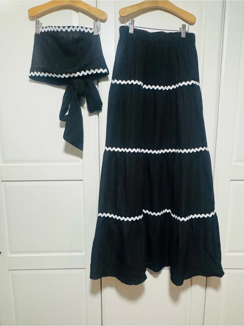 Blk|White 2 Piece